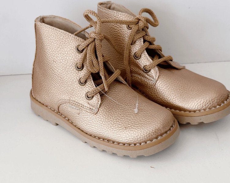 BOTAS DORADAS