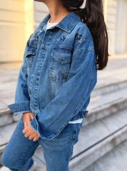 CAMPERA DE JEANS BORDADA AZUL26