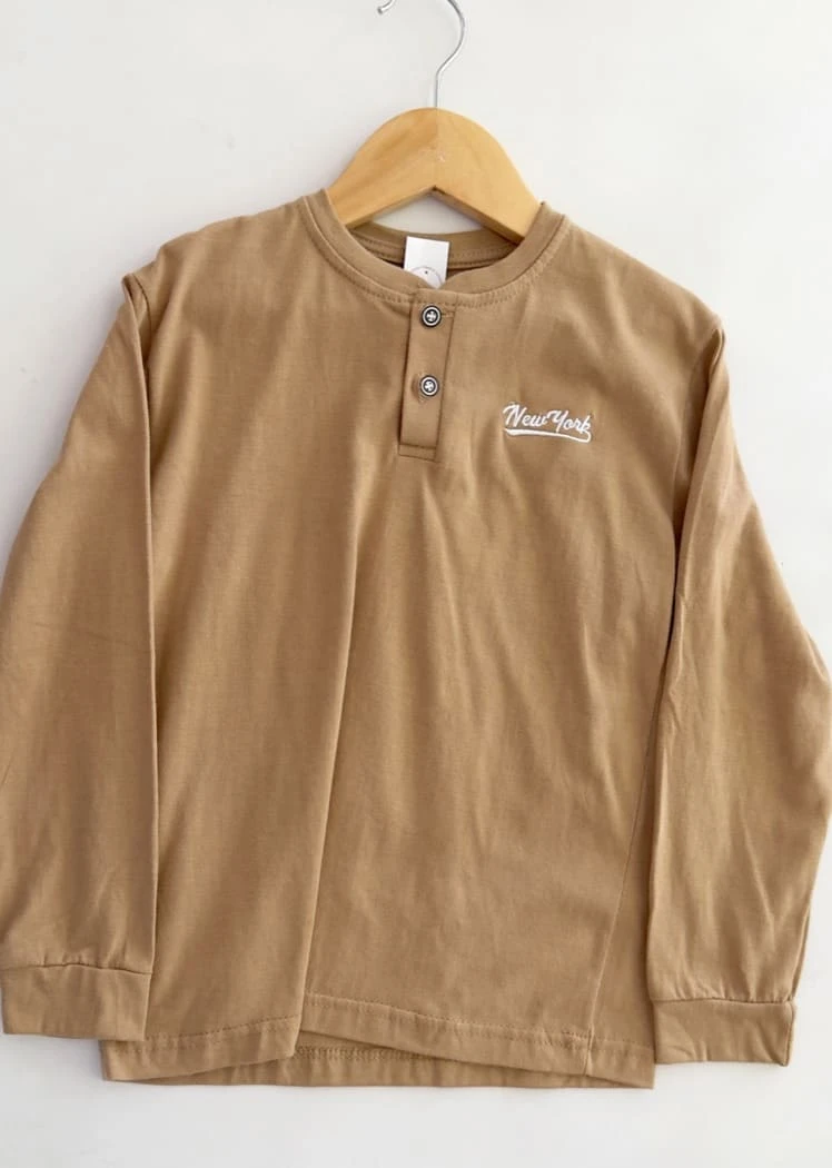CAMISETA LISA NEW YORK BORDADO