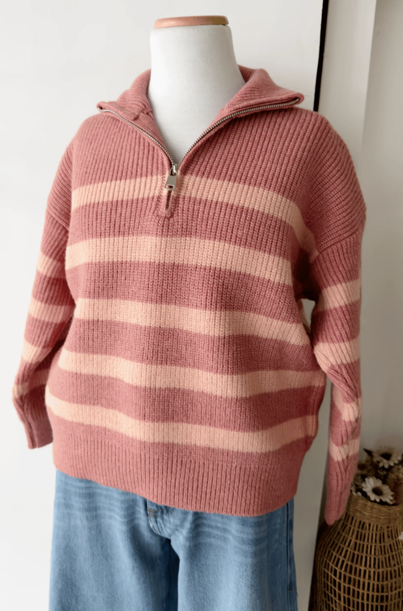 SWEATER RAYAS CIERRE